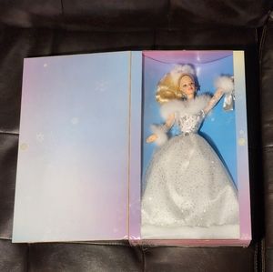 Winter's Reflection Blonde Barbie 2002